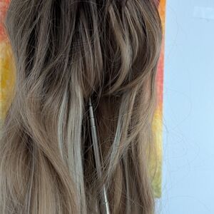 Hair Extension Clip For Volume and Hight Light.